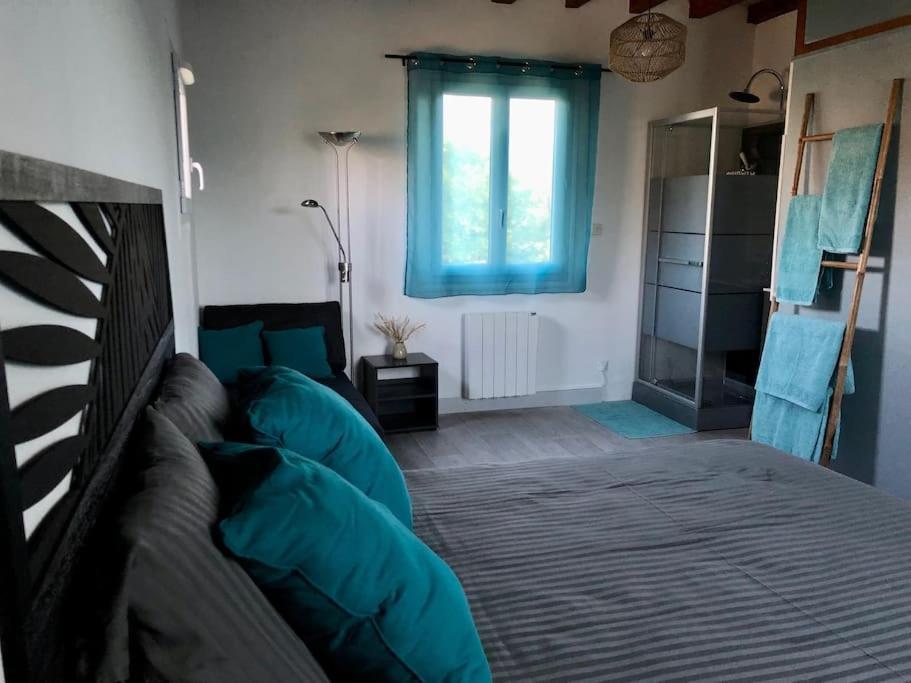 Charmant Gite En Perigord Vert Douchapt Exterior photo
